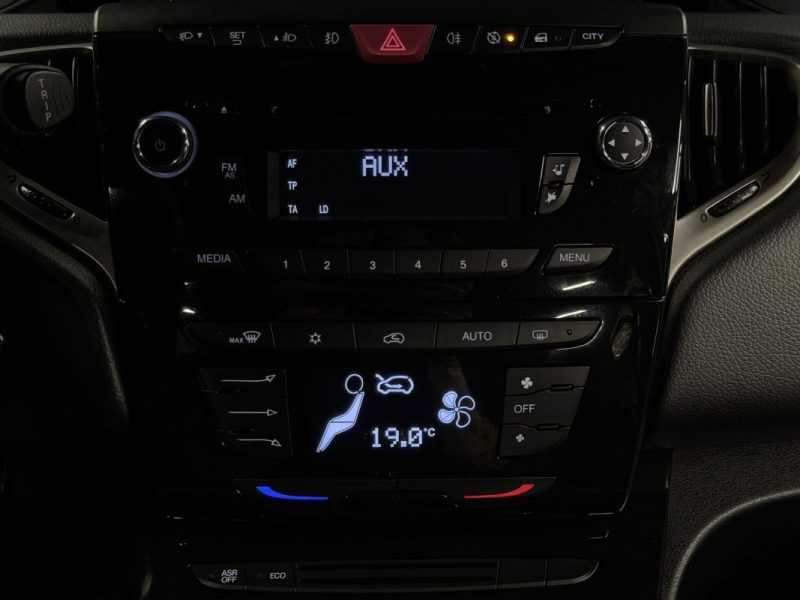 LANCIA YPSILON III 0.9 TWINAIR 85 Cv 5 PORTES / CLIMATISATION AUTOMATIQUE REGULATEUR - GARANTIE 1 AN