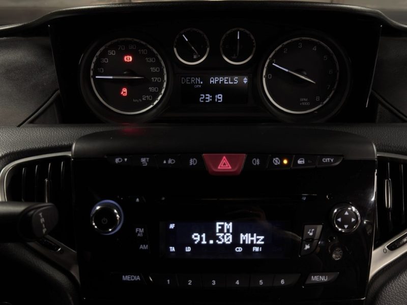 LANCIA YPSILON III 0.9 TWINAIR 85 Cv 5 PORTES / CLIMATISATION AUTOMATIQUE REGULATEUR - GARANTIE 1 AN