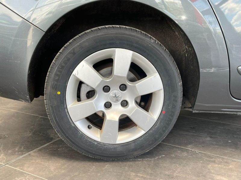 🚗 PEUGEOT 5008 1.6 e-HDI 112ch ⚙️ ACTIVE BMP6  Radar recul 📡 Régulateur 🚀 Bluetooth