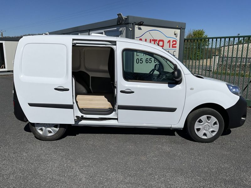 RENAULT KANGOO 2 1.5 BLUE DCI 95 CV BUSINESS  *TVA RÉCUPÉRABLE (8325 € HT)