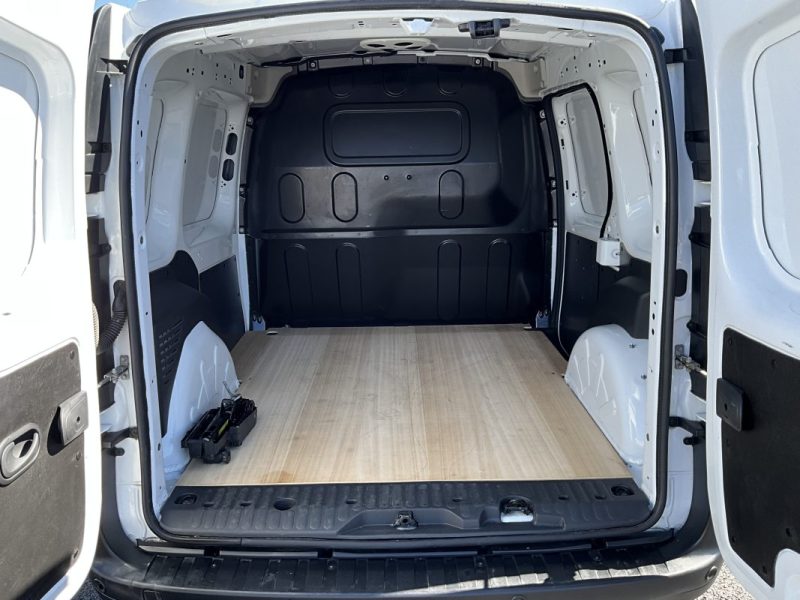 RENAULT KANGOO 2 1.5 BLUE DCI 95 CV BUSINESS  *TVA RÉCUPÉRABLE (8325 € HT)