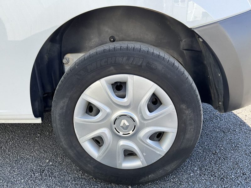 RENAULT KANGOO 2 1.5 BLUE DCI 95 CV BUSINESS  *TVA RÉCUPÉRABLE (8325 € HT)