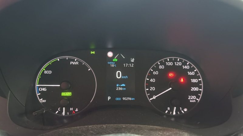 TOYOTA YARIS 4 HYBRIDE BERLINE 116cv FRANCE BUSINESS/1 ERE MAIN/TVA RECUPERABLE