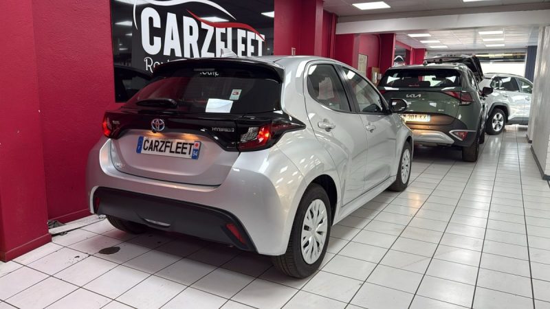 TOYOTA YARIS 4 BERLINE HYBRIDE 116cv FRANCE BUSINESS/1 ERE MAIN/TVA RECUPERABLE
