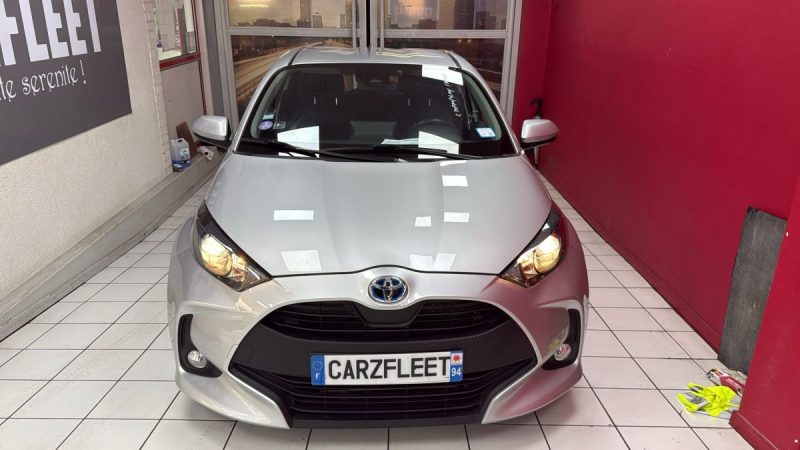 TOYOTA YARIS 4 BERLINE HYBRIDE 116cv FRANCE BUSINESS/1 ERE MAIN/TVA RECUPERABLE