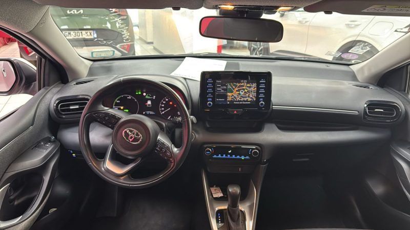 TOYOTA YARIS 4 BERLINE HYBRIDE 116cv FRANCE BUSINESS/1 ERE MAIN/TVA RECUPERABLE