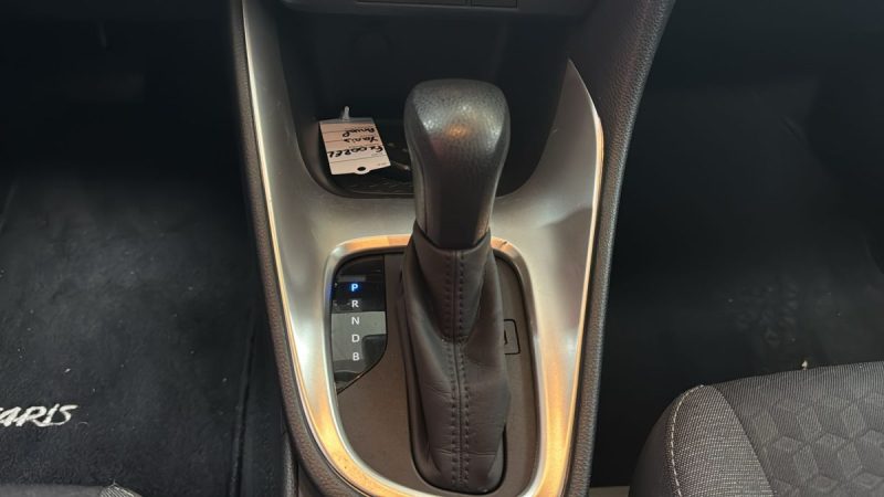 TOYOTA YARIS 4 BERLINE HYBRIDE 116cv FRANCE BUSINESS/1 ERE MAIN/TVA RECUPERABLE