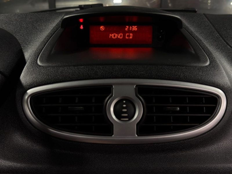 RENAULT CLIO 3 III PHASE 2 1.2 75 CV 5 PORTES / CLIMATISATION REGULATEUR LIMITEUR - GARANTIE 1 AN 2012