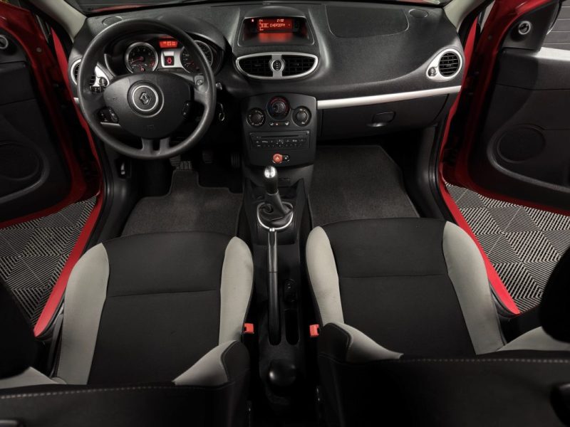 RENAULT CLIO 3 III PHASE 2 1.2 75 Cv 5 PORTES / CLIMATISATION REGULATEUR LIMITEUR - GARANTIE 1 AN