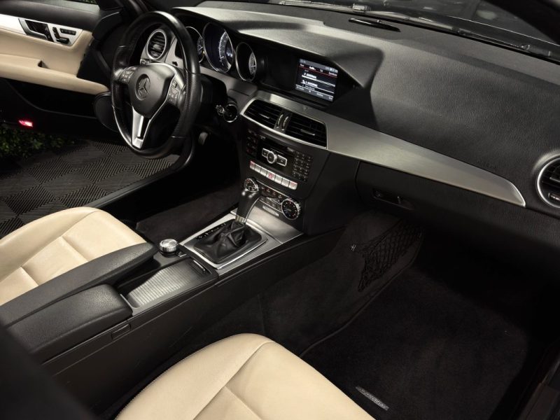 MERCEDES CLASSE C 3 III PHASE 2 AVANTGARDE 180 CGI 1.6 156 Cv BVA7 INTERIEUR CUIR - Garantie 1 an