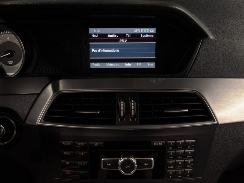 MERCEDES CLASSE C 3 III PHASE 2 AVANTGARDE 180 CGI 1.6 156 Cv BVA7 INTERIEUR CUIR - Garantie 1 an