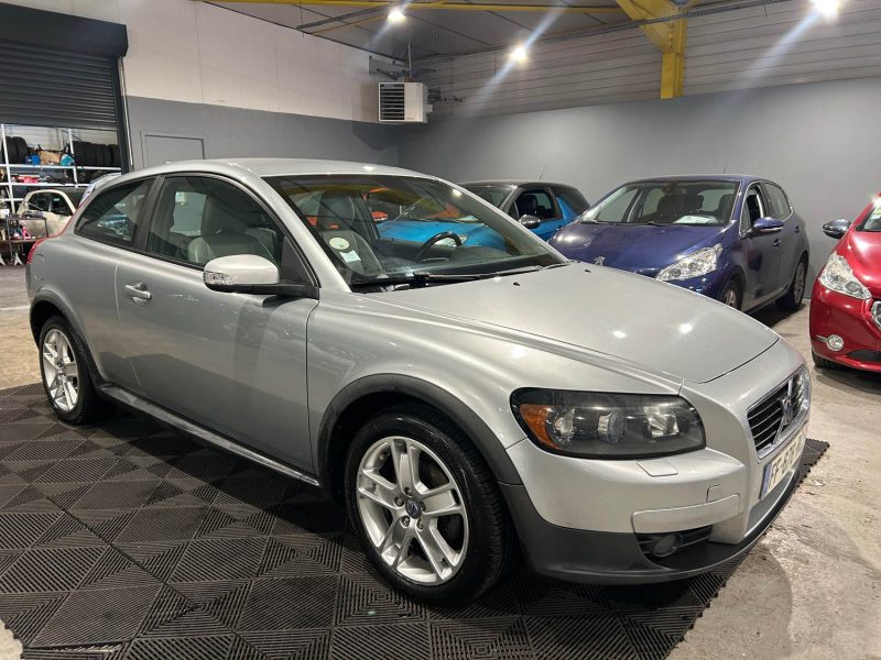 VOLVO C30 1.6D 110CH 