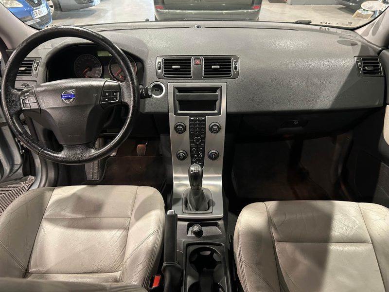 VOLVO C30 1.6D 110CH 