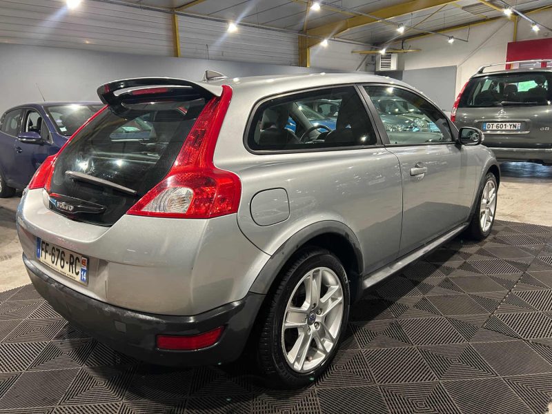 VOLVO C30 1.6D 110CH 