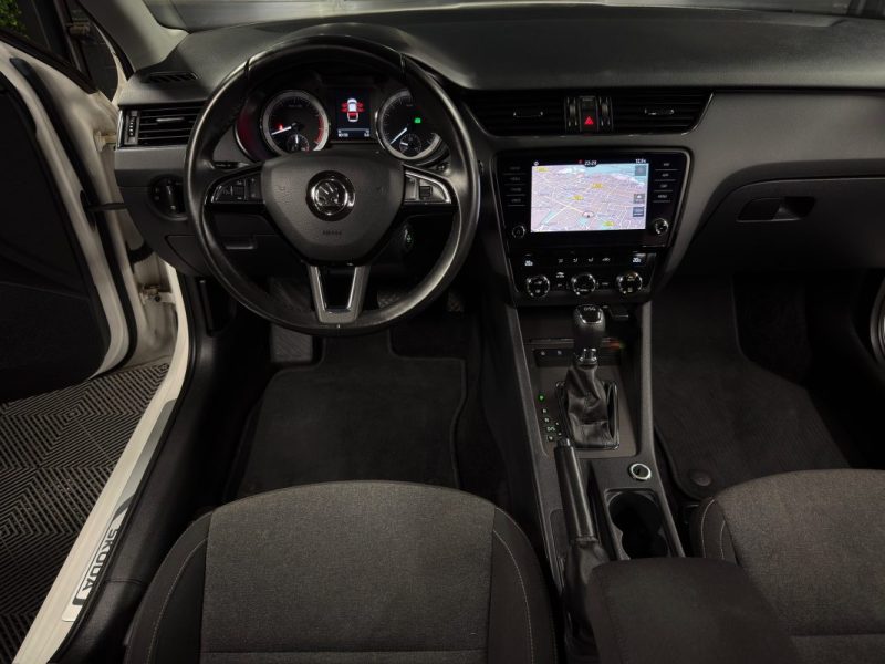 SKODA OCTAVIA III PHASE 2 EDITION 1.5 TSI 150 Cv DSG7 APPLE CARPLAY & ANDROID GPS - GARANTIE 1 AN
