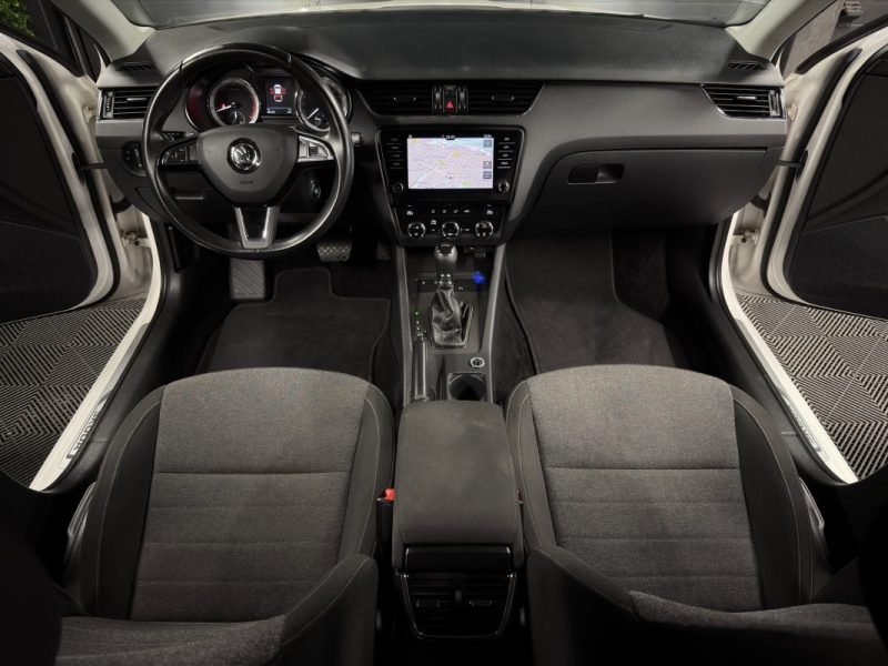 SKODA OCTAVIA III PHASE 2 EDITION 1.5 TSI 150 Cv DSG7 APPLE CARPLAY & ANDROID GPS - GARANTIE 1 AN
