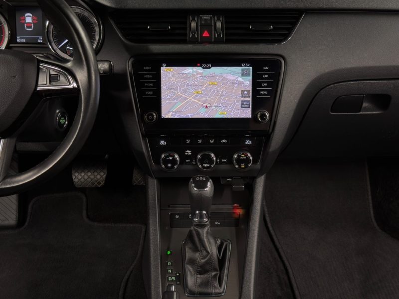 SKODA OCTAVIA III PHASE 2 EDITION 1.5 TSI 150 Cv DSG7 APPLE CARPLAY & ANDROID GPS - GARANTIE 1 AN