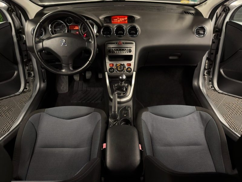 PEUGEOT 308 PHASE 2 SW / BREAK 2.0 HDI 150 Cv TOIT PANORAMIQUE BVM6 - GARANTIE 1 AN