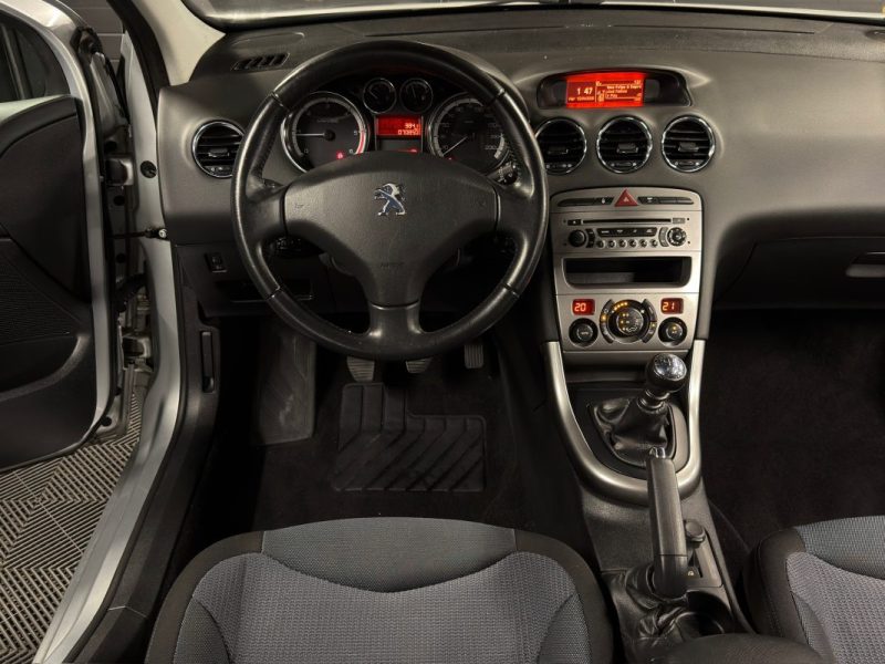 PEUGEOT 308 PHASE 2 SW / BREAK 2.0 HDI 150 Cv TOIT PANORAMIQUE BVM6 - GARANTIE 1 AN