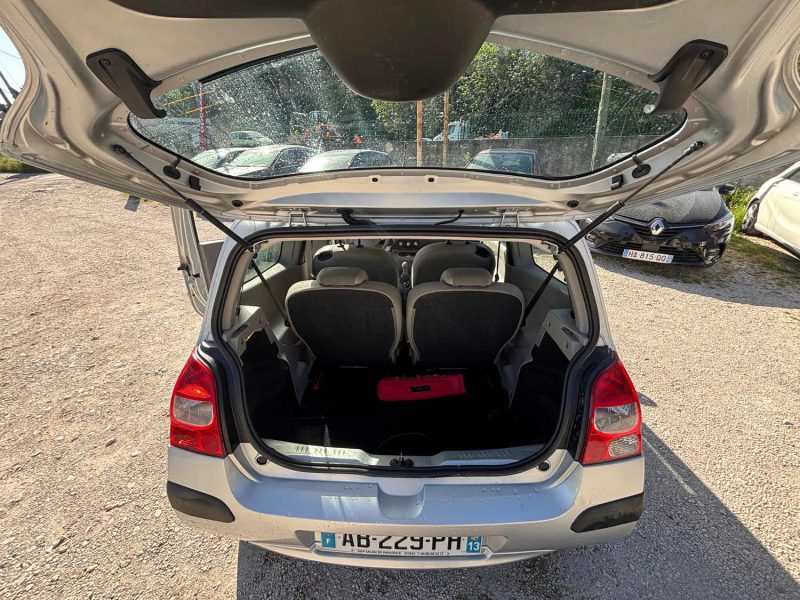 RENAULT TWINGO II 1.2 75 RIP CURL 2009