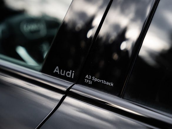 AUDI A3 SPORTBACK 35 TFSI 150 cv noire pano / sonos / 360 ; 560 par mois