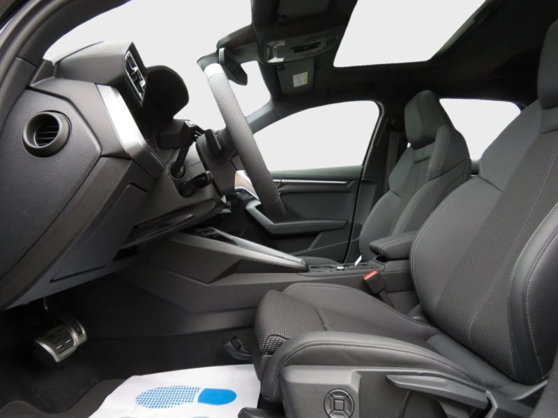 AUDI A3 SPORTBACK 35 TFSI 150 cv noire pano / sonos / 360 ; 560 par mois
