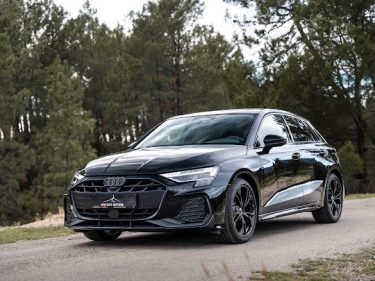 AUDI A3 SPORTBACK 35 TFSI 150 cv noire pano / sonos / 360 ; 560 par mois