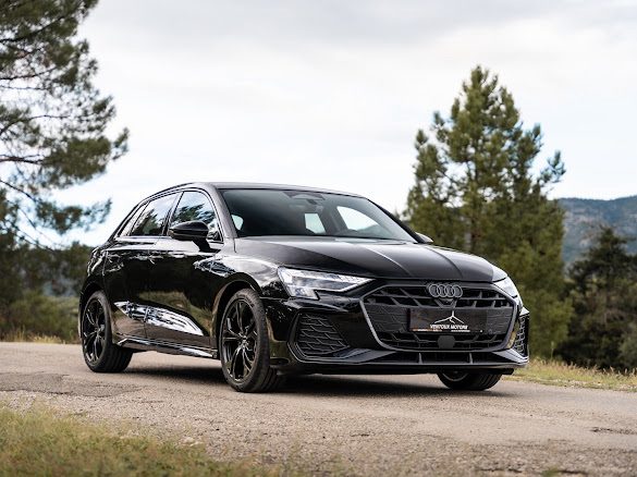 AUDI A3 SPORTBACK 35 TFSI 150 cv noire pano / sonos / 360 ; 560 par mois