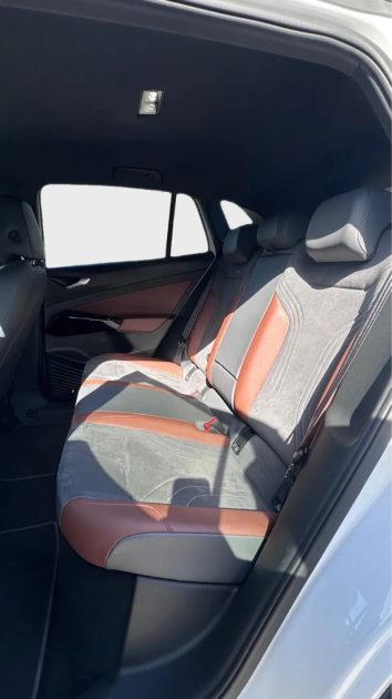 VOLKSWAGEN ID.4 174CH PRO 77 KWH 400 € / PAR MOIS 