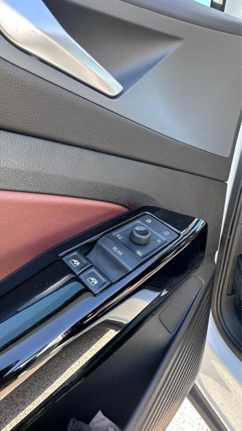 VOLKSWAGEN ID.4 PRO 77 KWH  