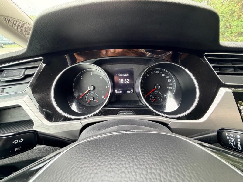 VOLKSWAGEN TOURAN 2.0 TDI 115 DSG7 LOUNGE 7 PLACES  2020