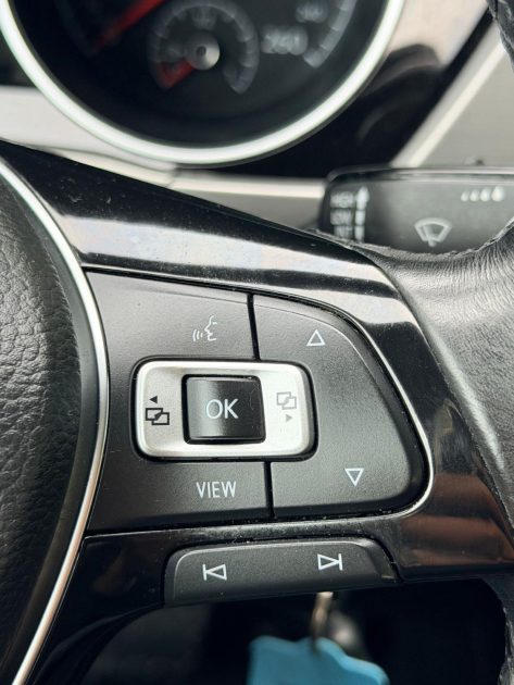 VOLKSWAGEN TOURAN 2.0 TDI 115 DSG7 LOUNGE 7 PLACES  2020