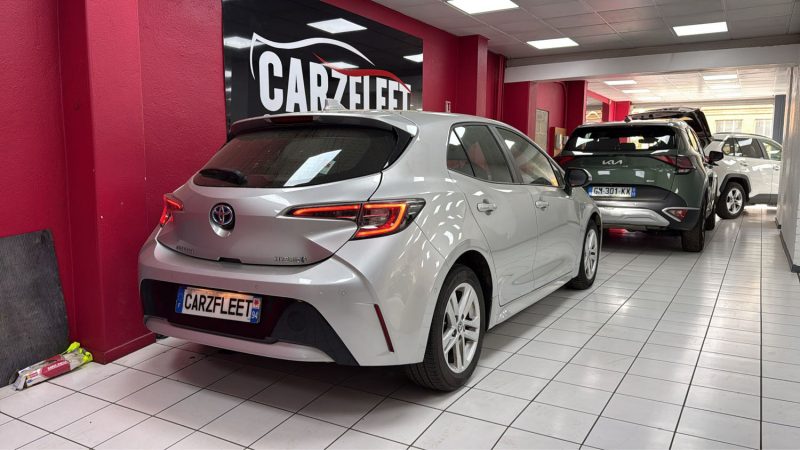 TOYOTA COROLLA BERLINE 122cv DYNAMIC BUSINESS/1 ERE MAIN/TVA RECUPERABLE