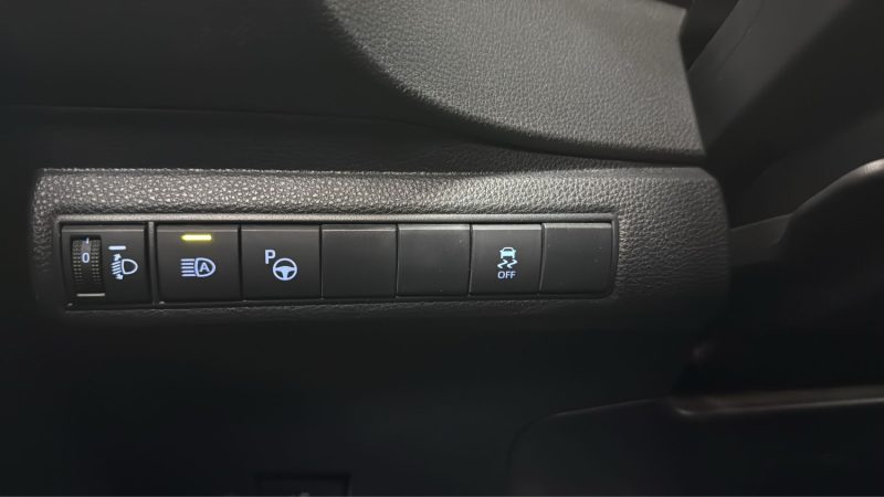 TOYOTA COROLLA BERLINE 122cv DYNAMIC BUSINESS/1 ERE MAIN/TVA RECUPERABLE