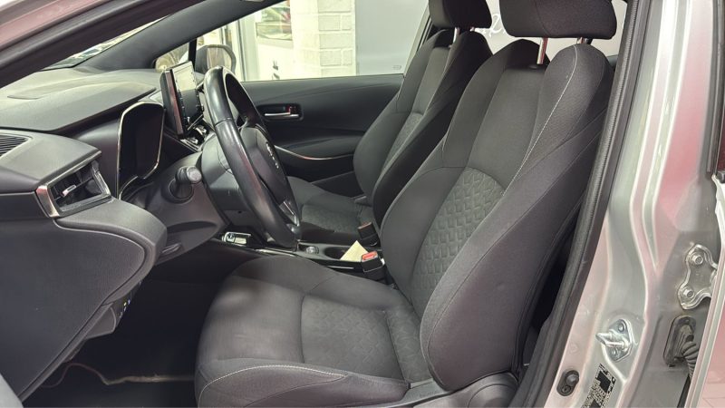 TOYOTA COROLLA BERLINE 122cv DYNAMIC BUSINESS/1 ERE MAIN/TVA RECUPERABLE