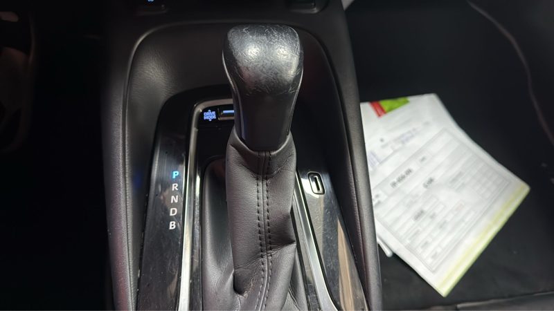 TOYOTA COROLLA BERLINE 122cv DYNAMIC BUSINESS/1 ERE MAIN/TVA RECUPERABLE