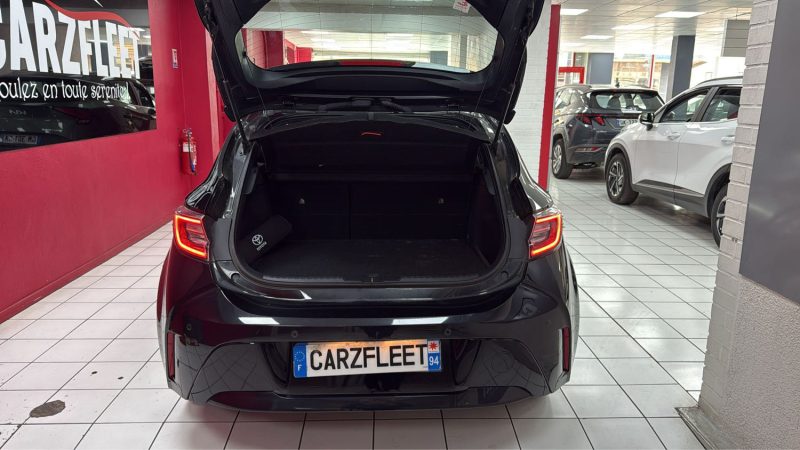 TOYOTA COROLLA BERLINE 122cv DYNAMIC BUSINESS/1 ERE MAIN/TVA RECUPERABLE