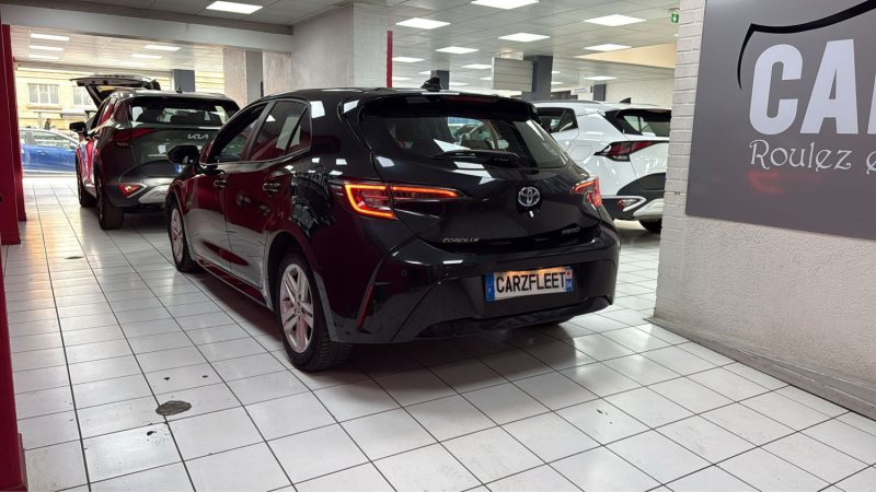TOYOTA COROLLA BERLINE 122cv DYNAMIC BUSINESS/1 ERE MAIN/TVA RECUPERABLE