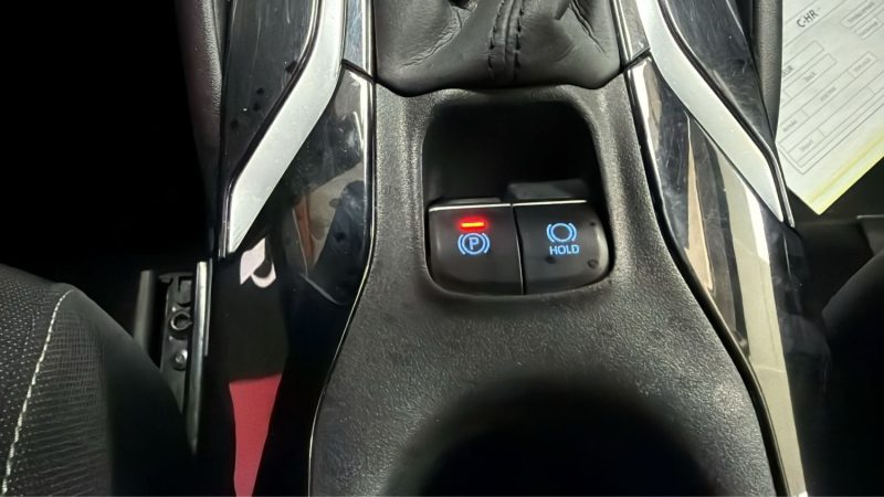 TOYOTA COROLLA BERLINE 122cv DYNAMIC BUSINESS/1 ERE MAIN/TVA RECUPERABLE