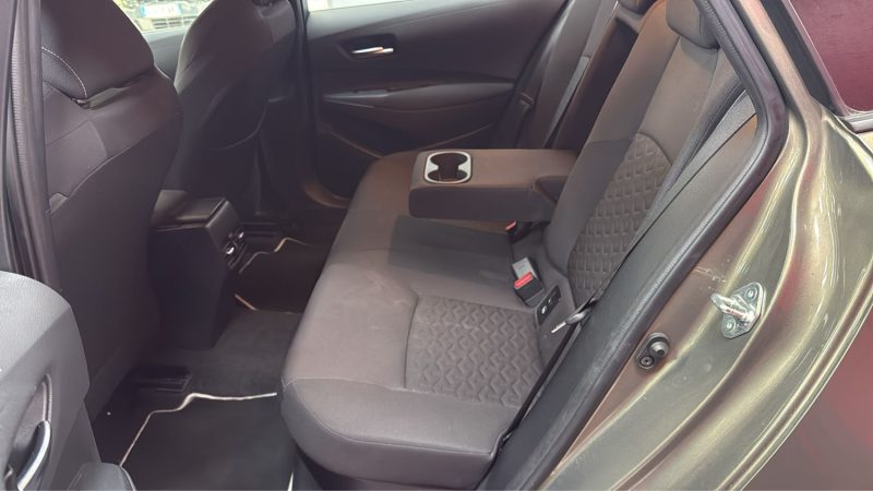 TOYOYA COROLLA TOURING SPORTS 122cv DYNAMIC BUSINESS/1 ERE MAIN/TVA RECUPERABLE