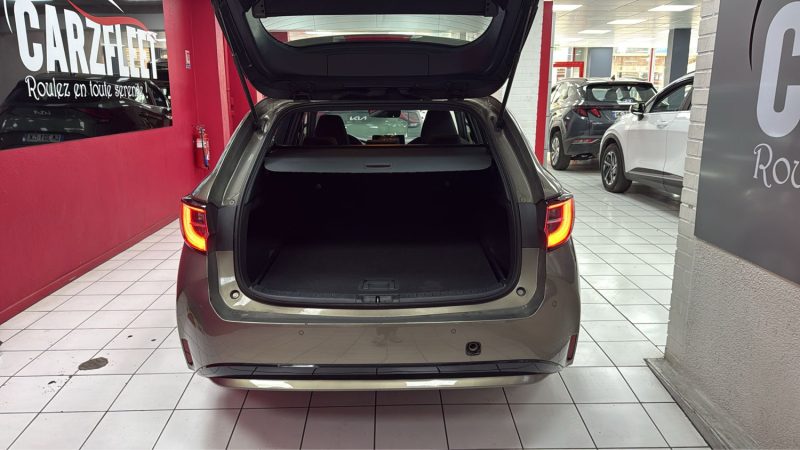 TOYOYA COROLLA TOURING SPORTS 122cv DYNAMIC BUSINESS/1 ERE MAIN/TVA RECUPERABLE