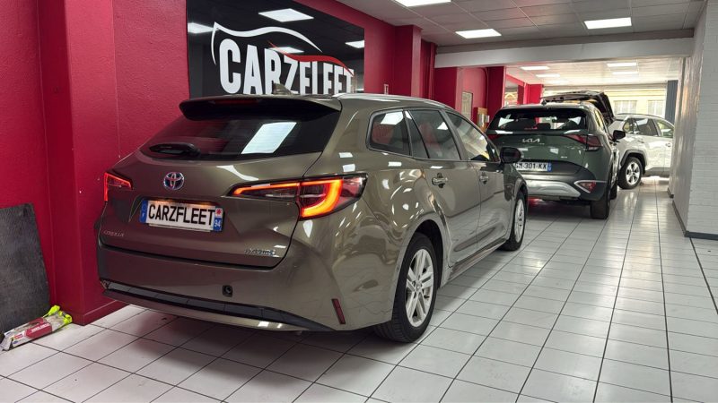 TOYOYA COROLLA TOURING SPORTS 122cv DYNAMIC BUSINESS/1 ERE MAIN/TVA RECUPERABLE