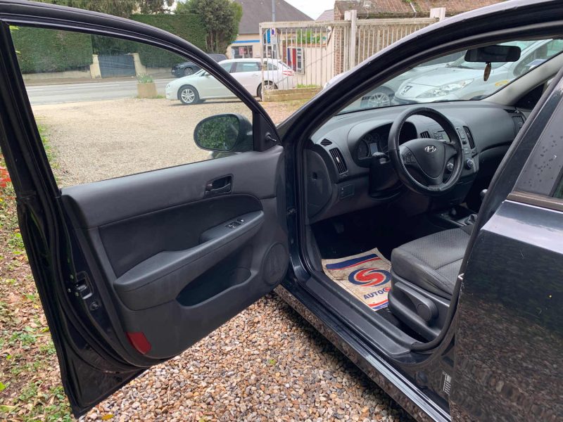 HYUNDAI I30 1.6 CRDI 90 PACK CLIM 2011