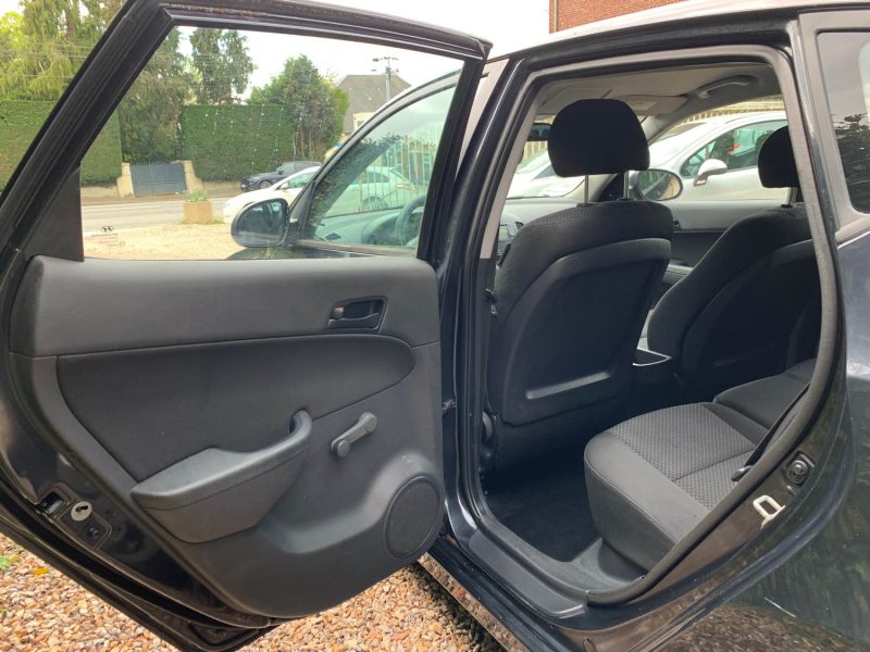 HYUNDAI I30 1.6 CRDI 90 PACK CLIM 2011