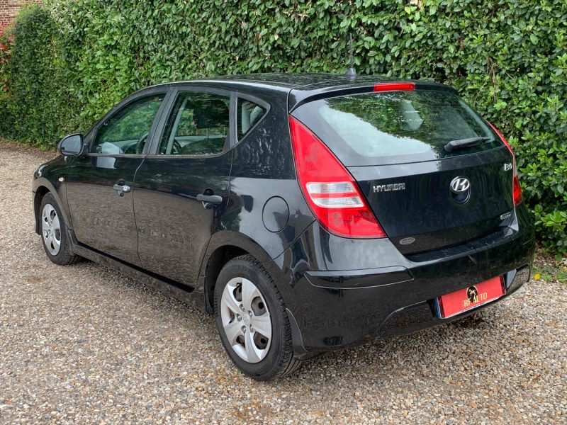 HYUNDAI I30 1.6 CRDI 90 PACK CLIM 2011