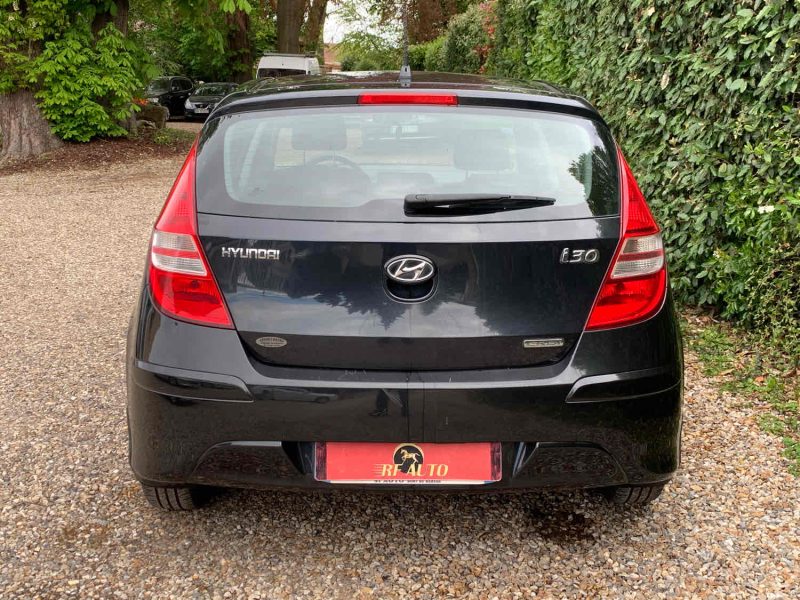 HYUNDAI I30 1.6 CRDI 90 PACK CLIM 2011