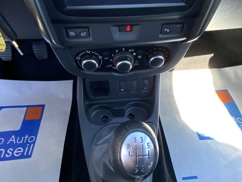 DACIA DUSTER 1.2 TCE 125 CV ESSENTIEL 4X2 2018 *CAMÉRA DE RECUL + FAIBLE KILOMÉTRAGE