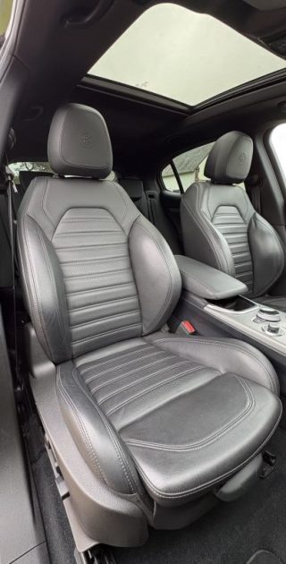 Alfa Romeo Stelvio Veloce Q4 210ch (Toit Panoramique | Sièges Chauffants | Coffre Électrique)