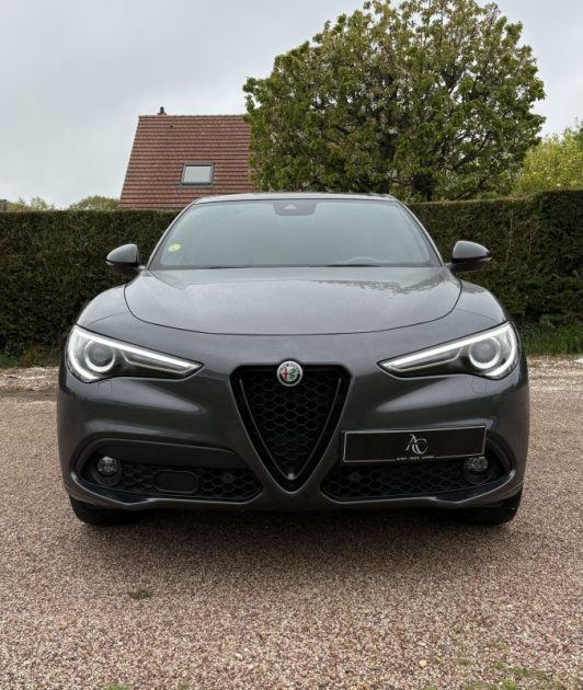 Alfa Romeo Stelvio Veloce Q4 210ch (Toit Panoramique | Sièges Chauffants | Coffre Électrique)