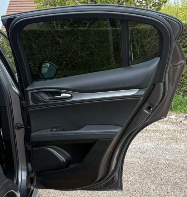 ALFA ROMEO STELVIO VELOCE Q4 210ch  TOIT PANORAMIQUE / SIÈGES CHAUFFANT / COFFRE ÉLECTRIQUE 